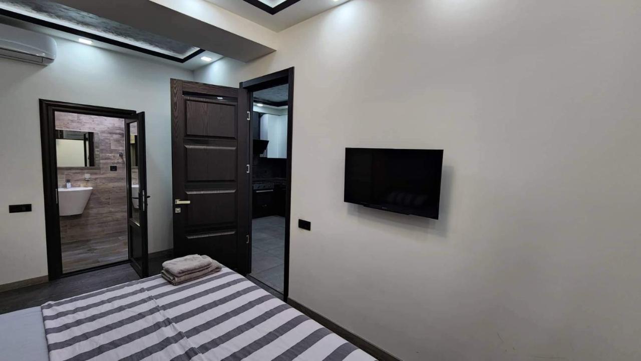 Luxuary 2Bedroom 2 Bathroom Apartment With Jacuzzi Ereván Exterior foto